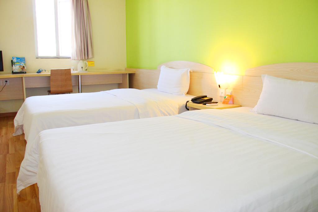 7Days Inn Guangzhou New Tianhe Park Exterior foto